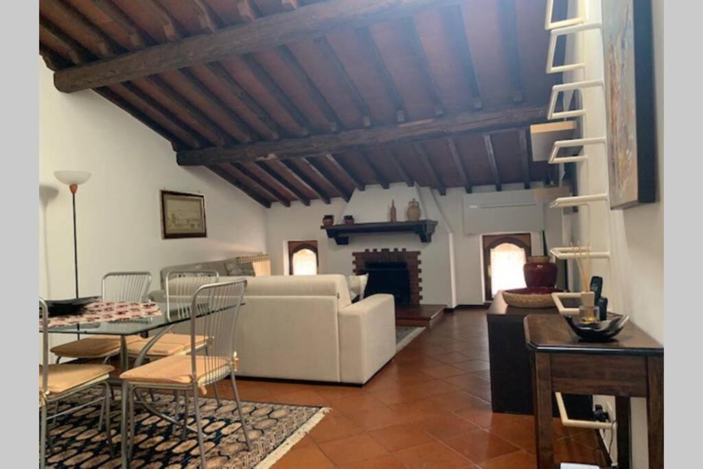 Daisy House: Nice Attic In The Historical Center Salò Kültér fotó